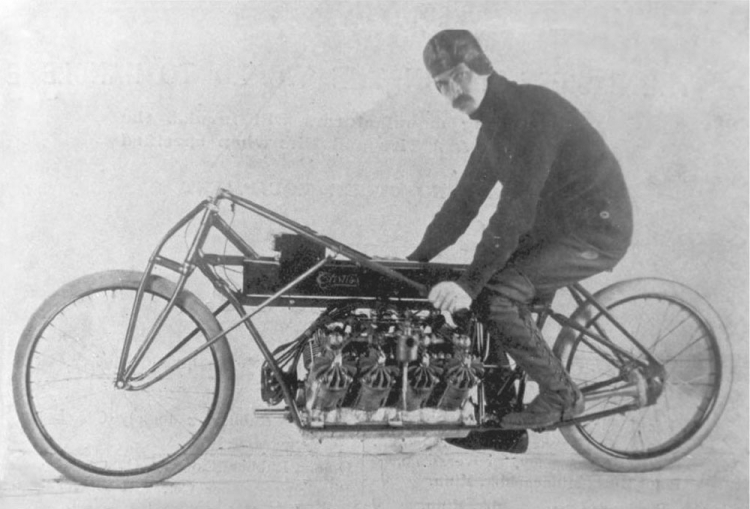 record de vitesse moto curtiss v8