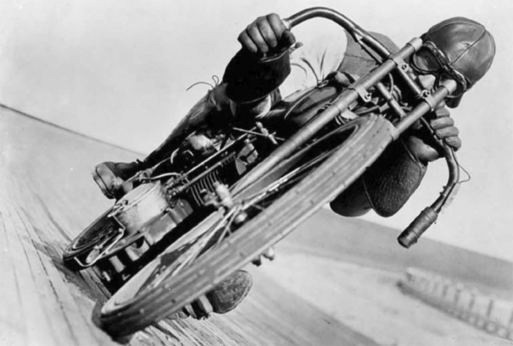 Otto Walker sur Harley-Davidson 1921