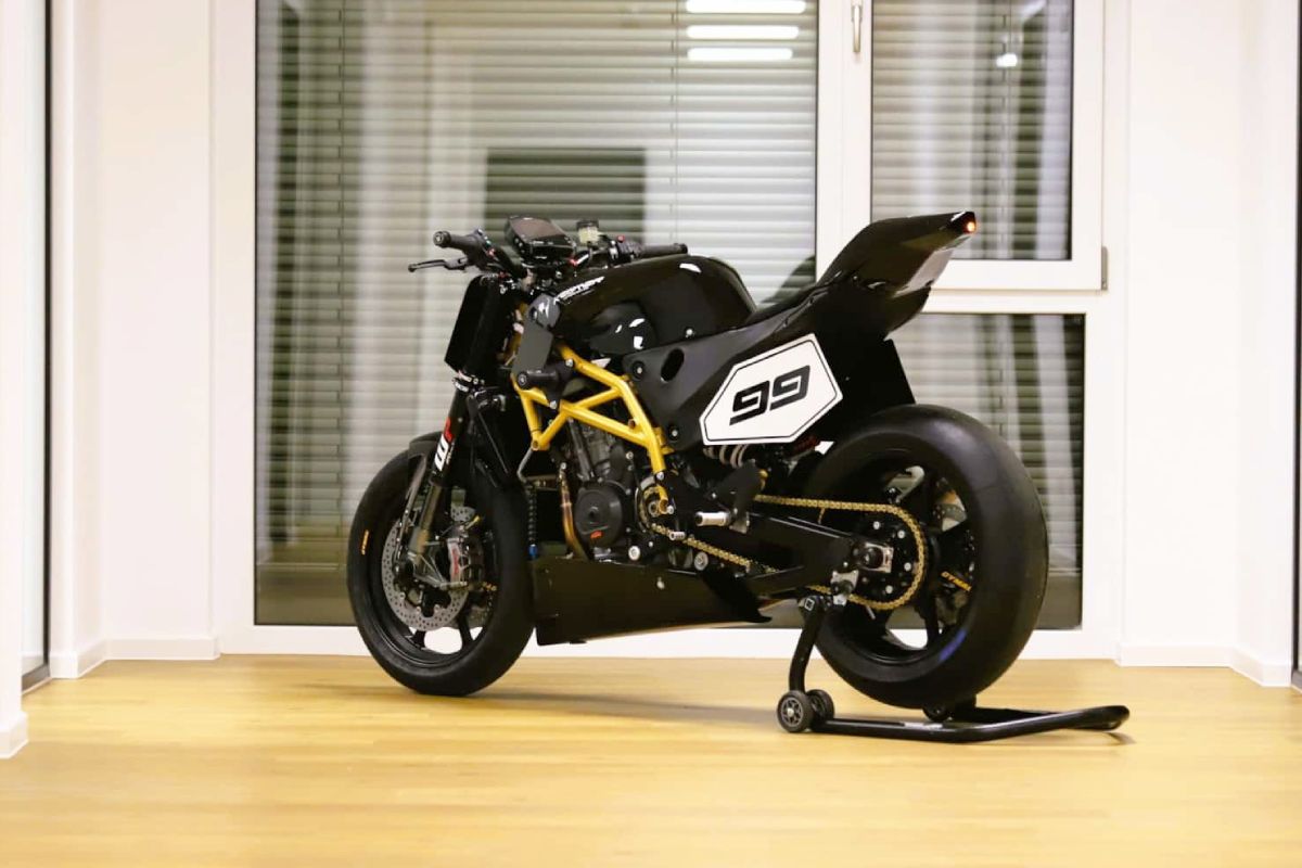  KTM 890 Duke by Kramer