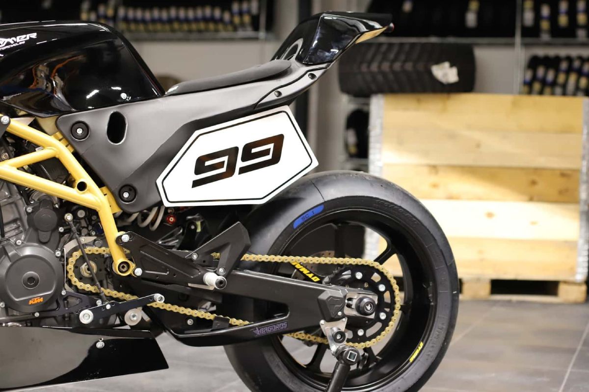 KTM flat track superhoolighan