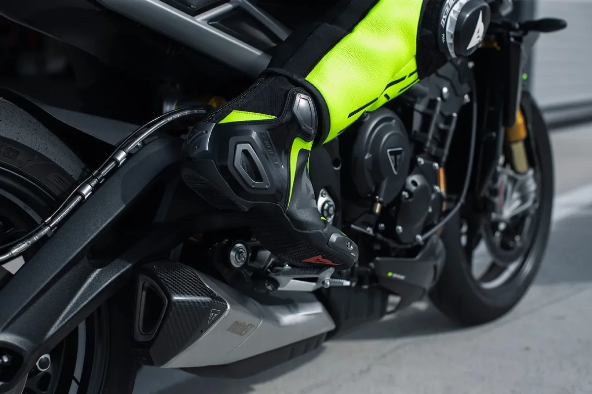 comparatif : bottes moto racing et piste