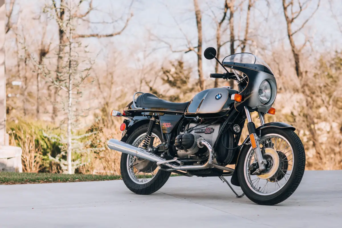 BMW R90S Silver Smoke