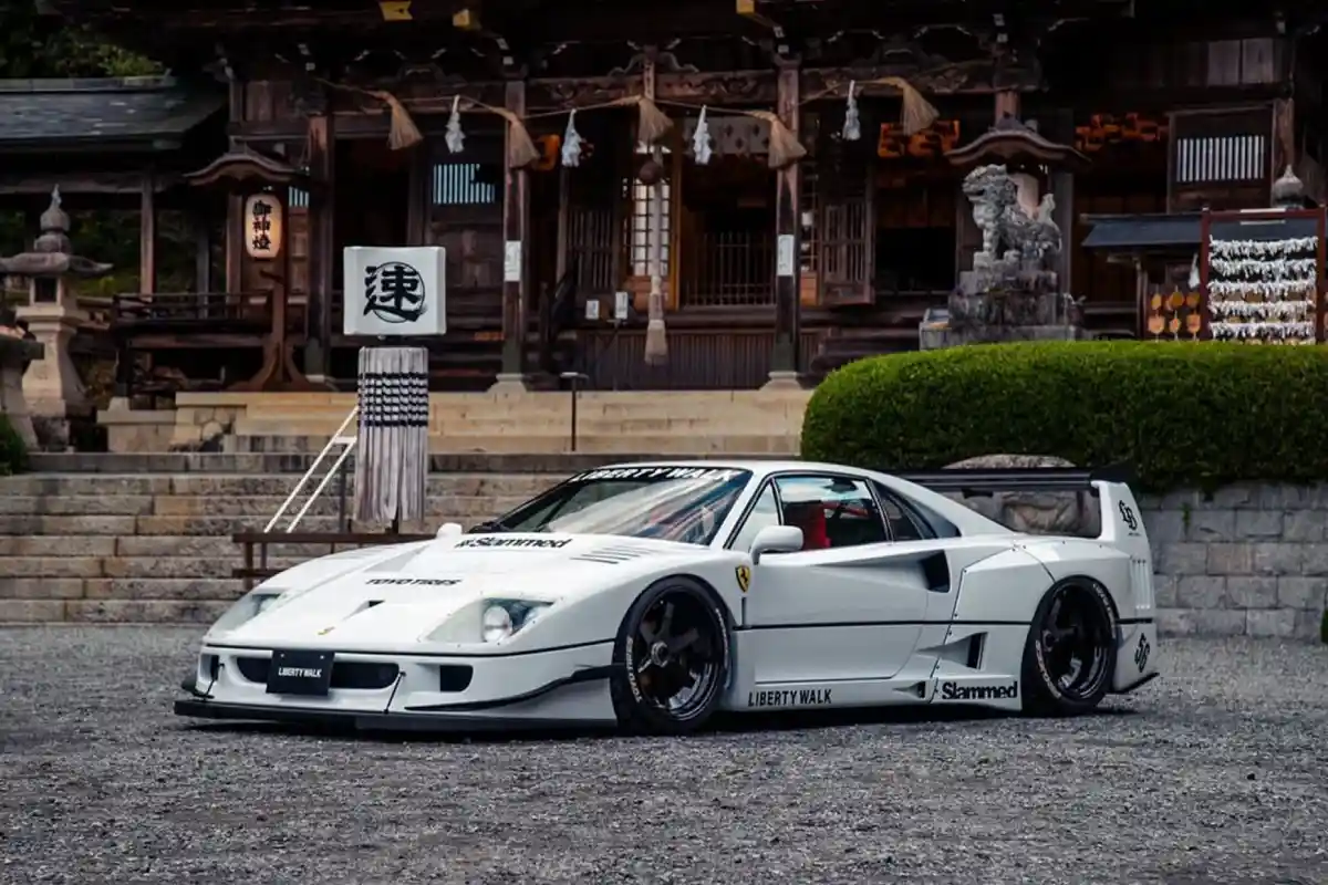 Liberty Walk Ferrari F40