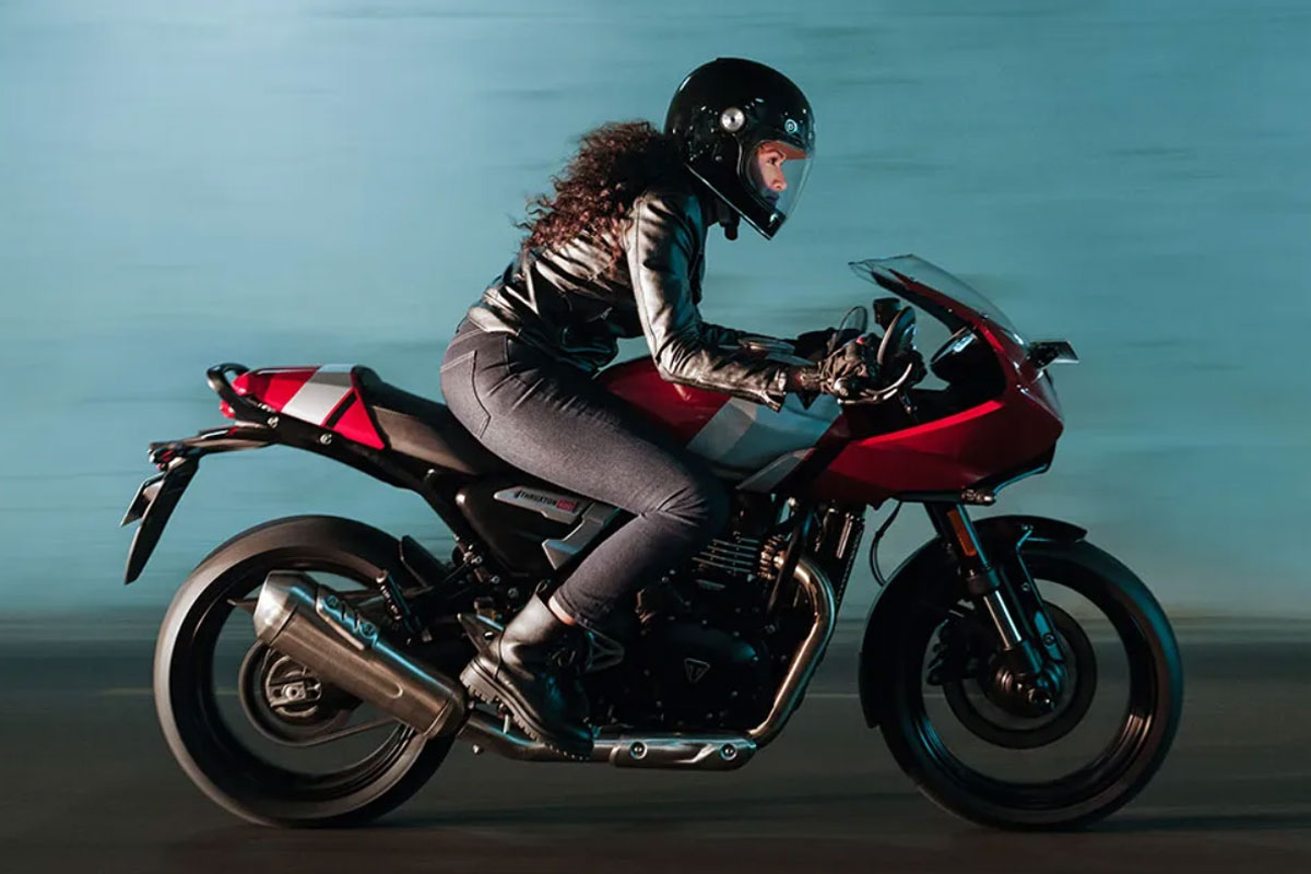 Triumph 400 tracker et Thruxton