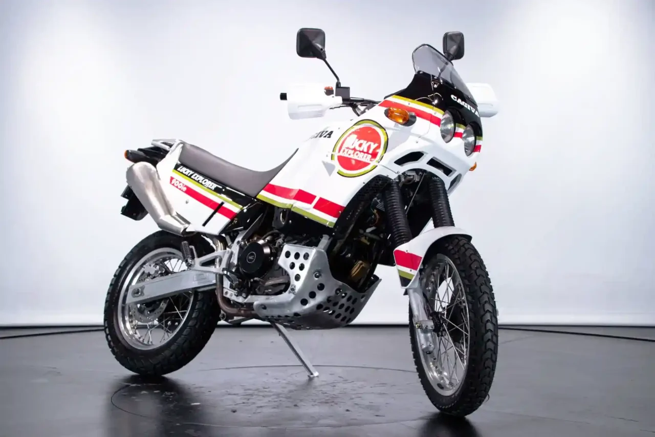 Cagiva Elefant 900 (1993) : un trail taillé pour le Dakar